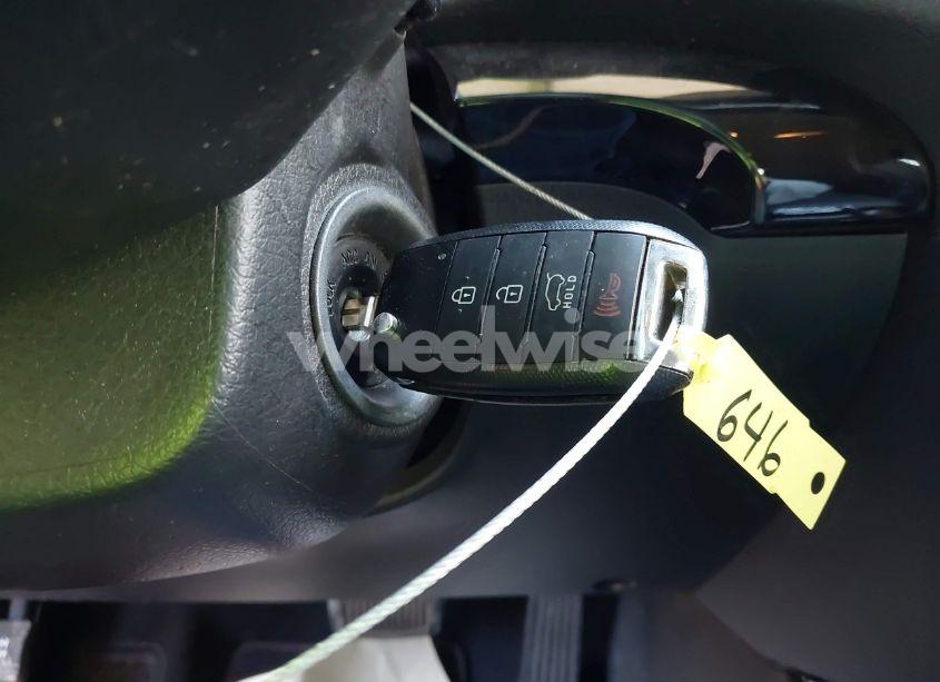 Photo 11 of 2014 Kia Sorento LX (VIN 5XYKT4A65EG464543)