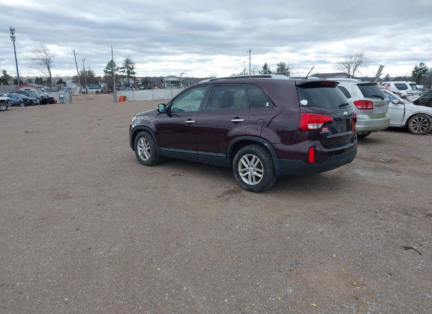Photo 3 of 2014 Kia Sorento LX (VIN 5XYKT4A65EG482301)
