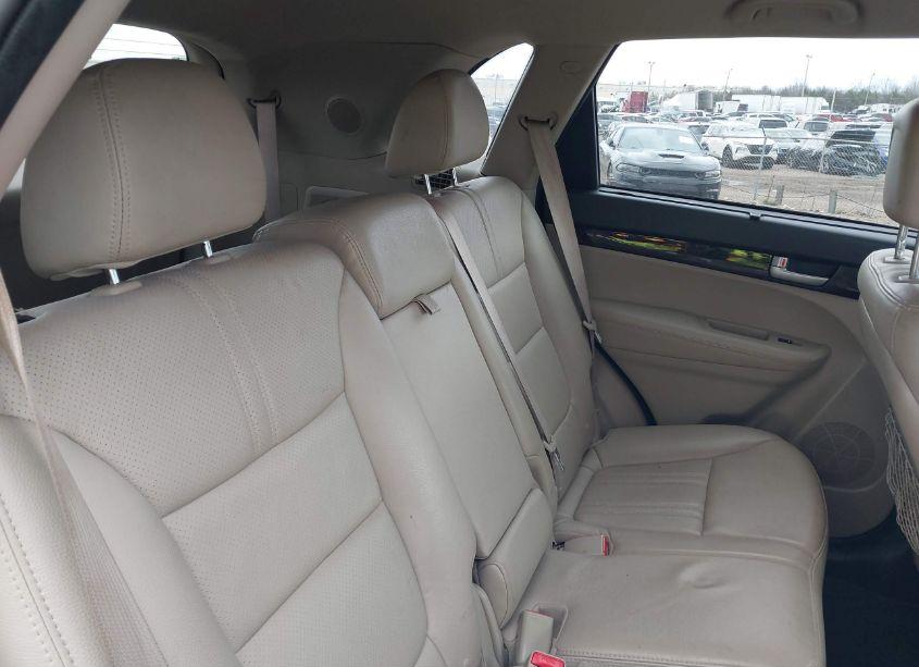 Photo 8 of 2014 Kia Sorento LX (VIN 5XYKT4A65EG482301)