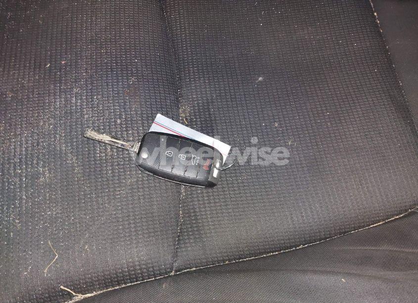 Photo 11 of 2015 Kia Sorento LX (VIN 5XYKT4A65FG608755)