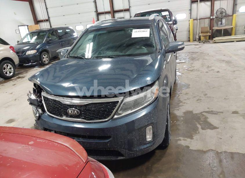 Photo 12 of 2015 Kia Sorento LX (VIN 5XYKT4A65FG608755)