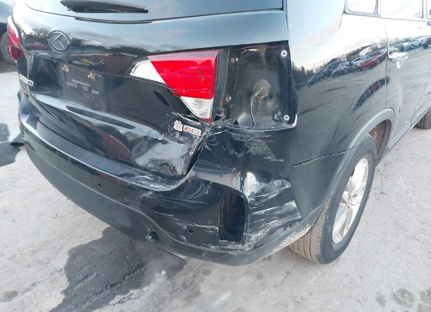 Photo 6 of 2015 Kia Sorento LX (VIN 5XYKT4A65FG623515)