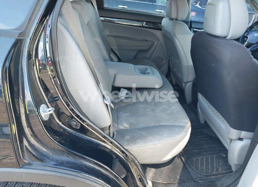Photo 8 of 2012 Kia Sorento LX (VIN 5XYKT4A66CG206786)