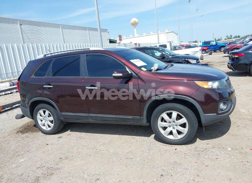 Photo 13 of 2012 Kia Sorento LX (VIN 5XYKT4A66CG221546)