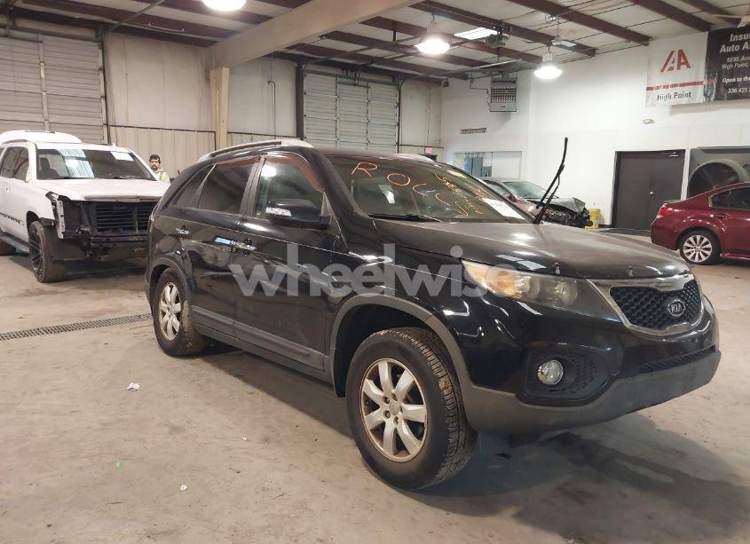 2012 Kia Sorento LX (VIN 5XYKT4A66CG276885) main photo
