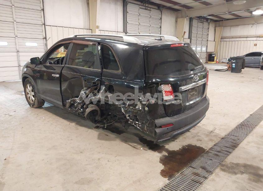 Photo 3 of 2012 Kia Sorento LX (VIN 5XYKT4A66CG276885)
