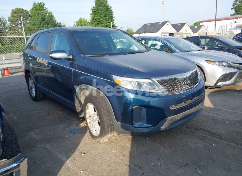 2014 Kia Sorento LX (VIN 5XYKT4A66EG425363) main photo