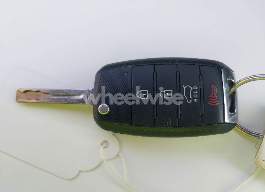 Photo 11 of 2014 Kia Sorento LX (VIN 5XYKT4A66EG425363)