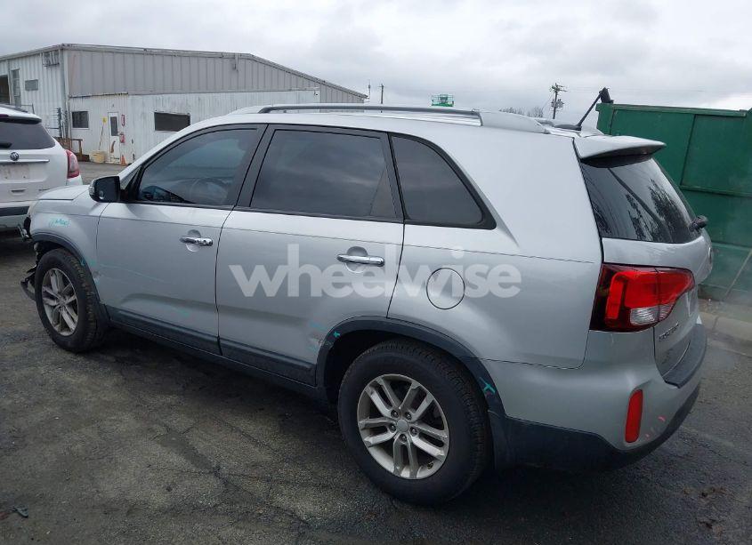Photo 3 of 2014 Kia Sorento LX (VIN 5XYKT4A66EG499866)
