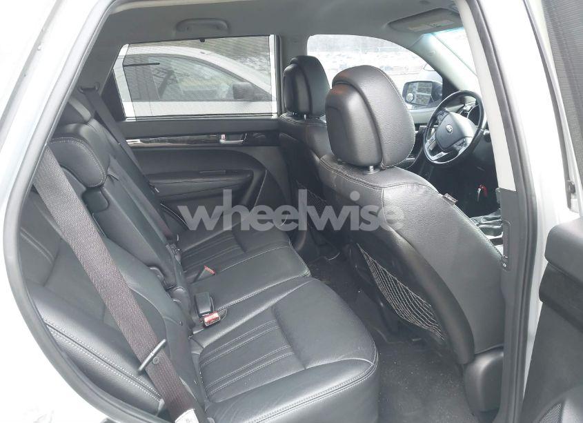 Photo 8 of 2014 Kia Sorento LX (VIN 5XYKT4A66EG499866)