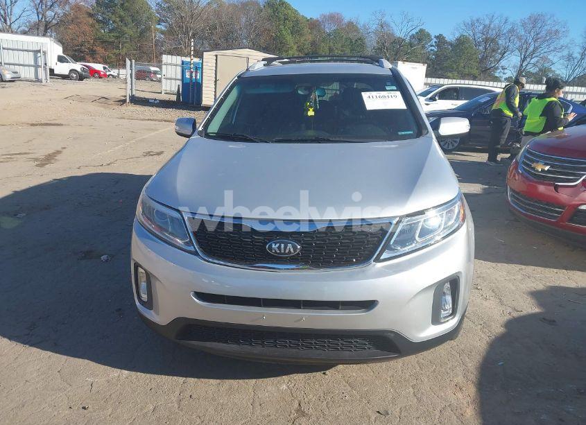 Photo 12 of 2014 Kia Sorento LX (VIN 5XYKT4A66EG500899)