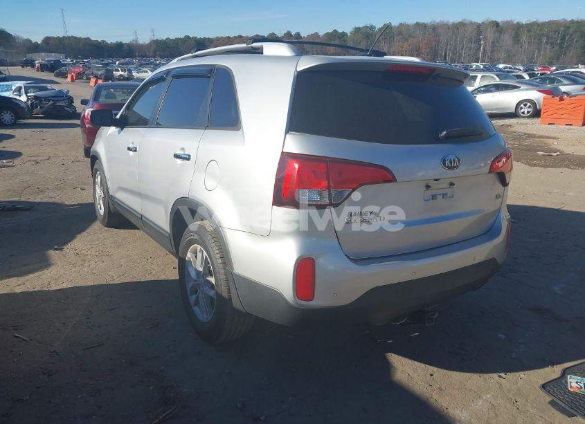 Photo 3 of 2014 Kia Sorento LX (VIN 5XYKT4A66EG500899)