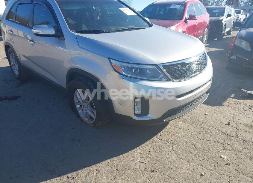 Photo 6 of 2014 Kia Sorento LX (VIN 5XYKT4A66EG500899)