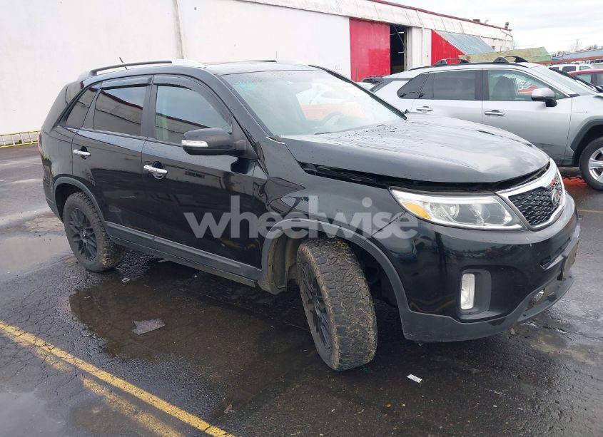 2014 Kia Sorento LX (VIN 5XYKT4A66EG515869) main photo