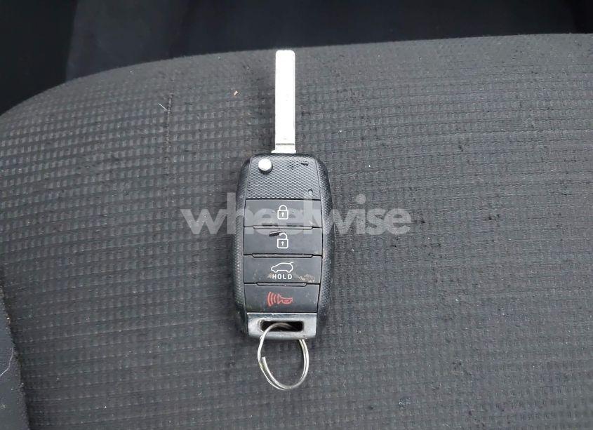 Photo 11 of 2014 Kia Sorento LX (VIN 5XYKT4A66EG515869)