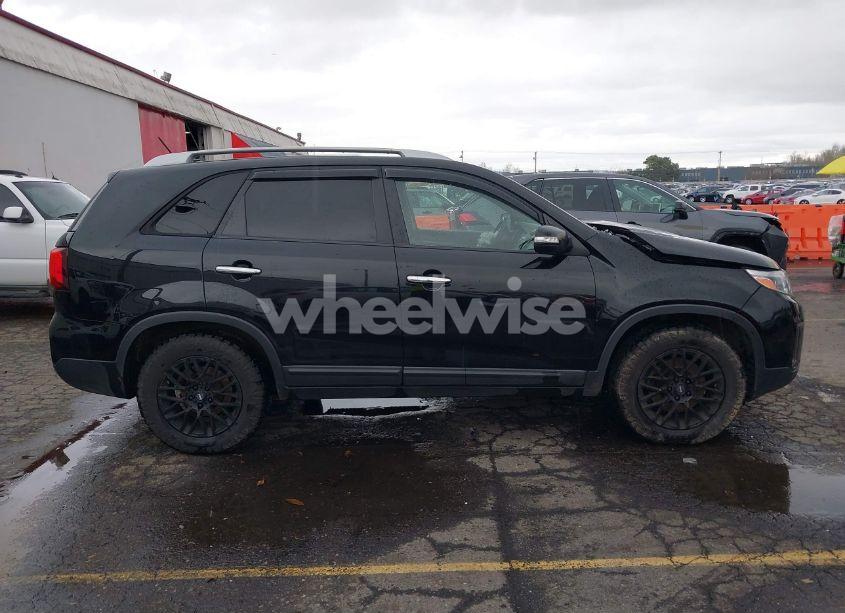 Photo 13 of 2014 Kia Sorento LX (VIN 5XYKT4A66EG515869)