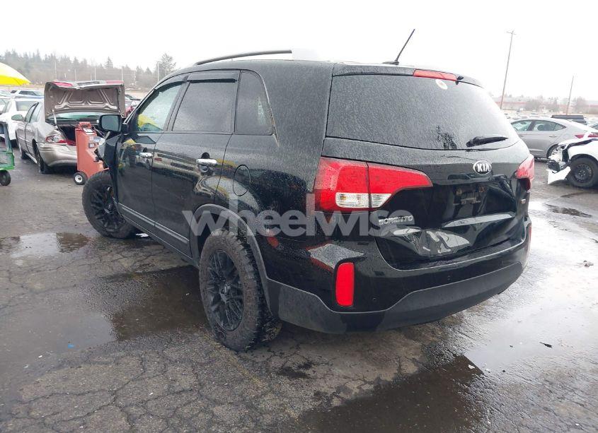 Photo 3 of 2014 Kia Sorento LX (VIN 5XYKT4A66EG515869)