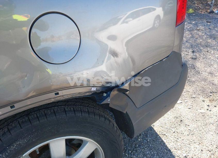 Photo 6 of 2012 Kia Sorento LX (VIN 5XYKT4A67CG191585)