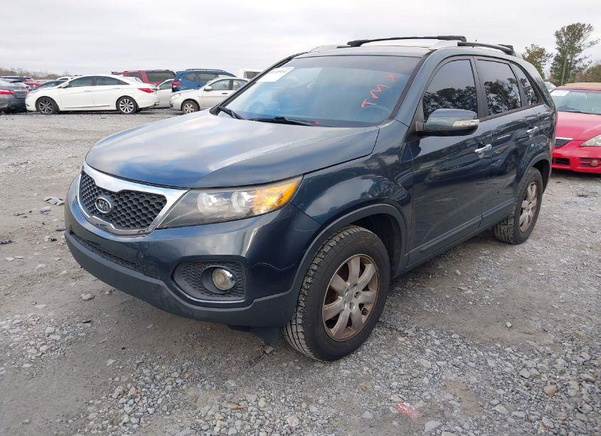 Photo 2 of 2012 Kia Sorento LX (VIN 5XYKT4A67CG196284)