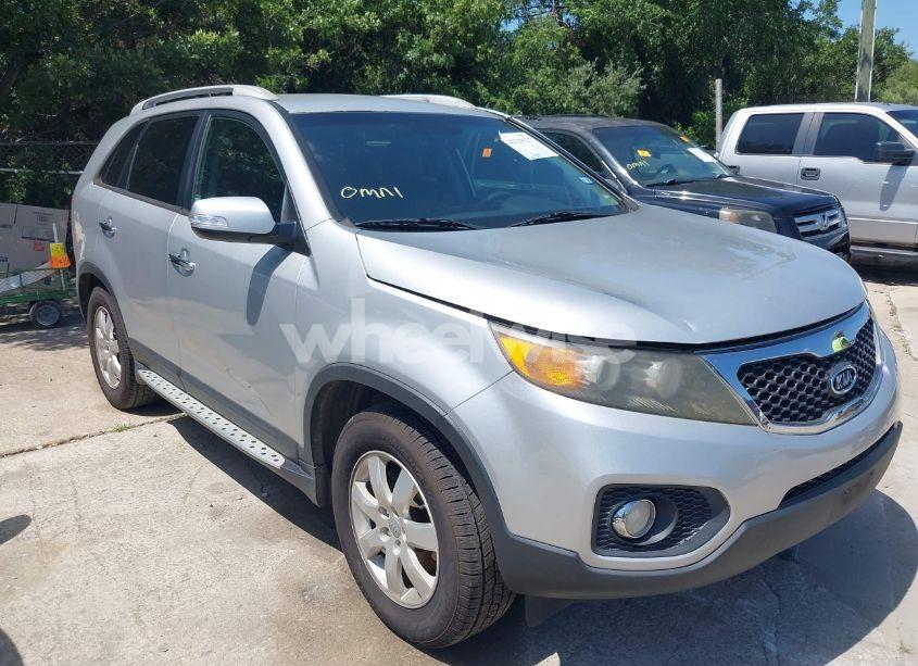 2012 Kia Sorento LX (VIN 5XYKT4A67CG231423) main photo