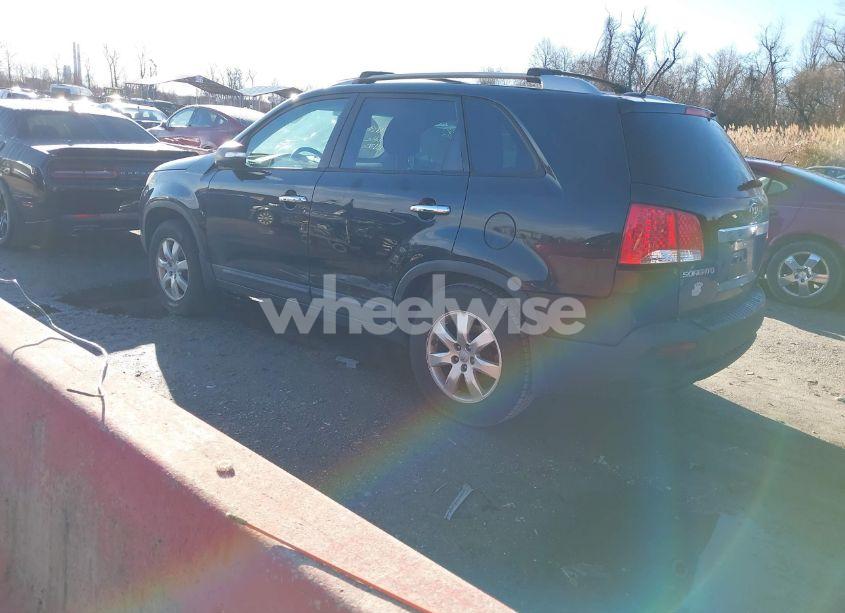 Photo 3 of 2012 Kia Sorento LX (VIN 5XYKT4A67CG231633)