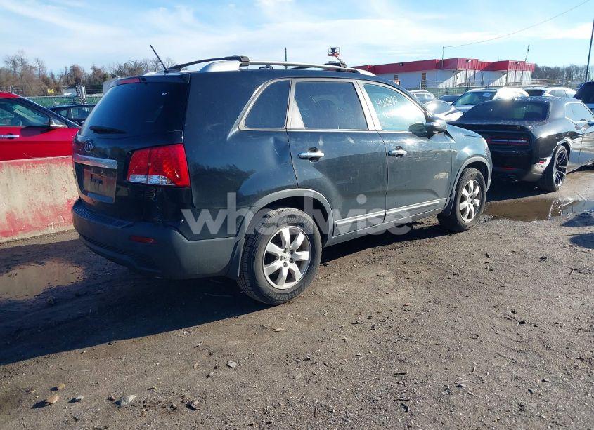 Photo 4 of 2012 Kia Sorento LX (VIN 5XYKT4A67CG231633)