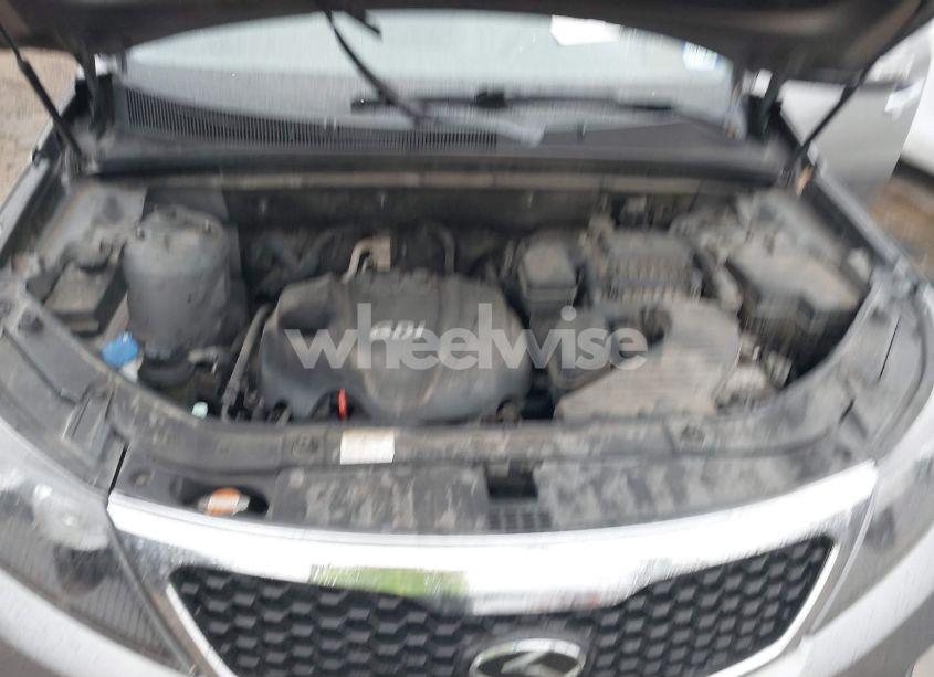 Photo 10 of 2012 Kia Sorento LX (VIN 5XYKT4A67CG238663)