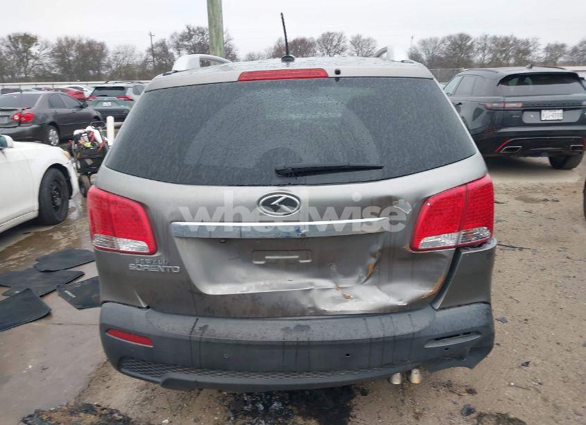 Photo 16 of 2012 Kia Sorento LX (VIN 5XYKT4A67CG238663)