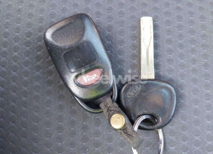 Photo 11 of 2013 Kia Sorento LX (VIN 5XYKT4A67DG358433)