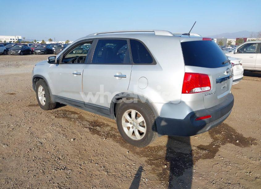 Photo 3 of 2013 Kia Sorento LX (VIN 5XYKT4A67DG358433)