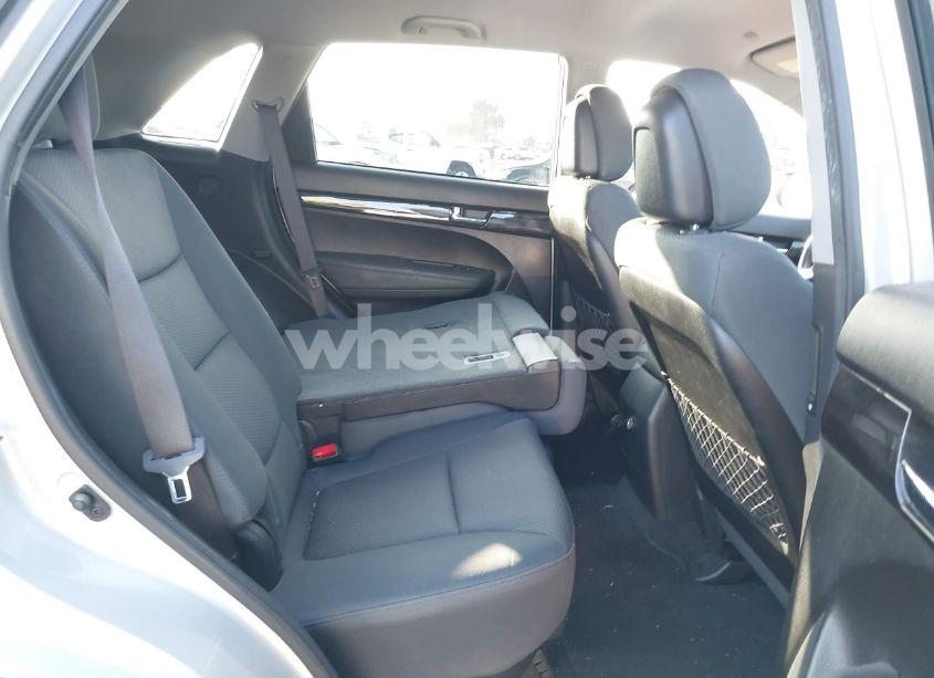 Photo 8 of 2013 Kia Sorento LX (VIN 5XYKT4A67DG358433)