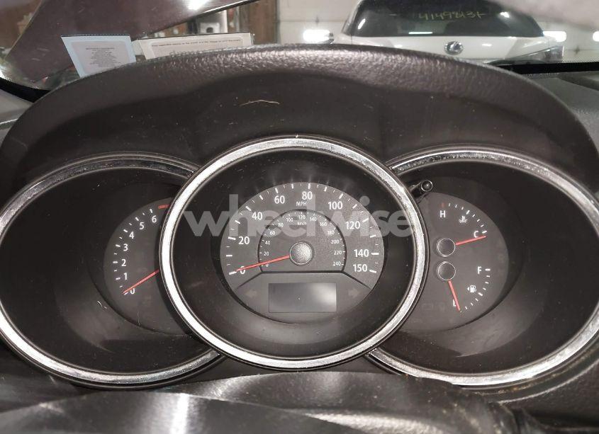 Photo 7 of 2013 Kia Sorento LX (VIN 5XYKT4A67DG372610)