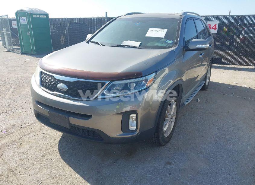 Photo 6 of 2014 Kia Sorento LX (VIN 5XYKT4A67EG469033)