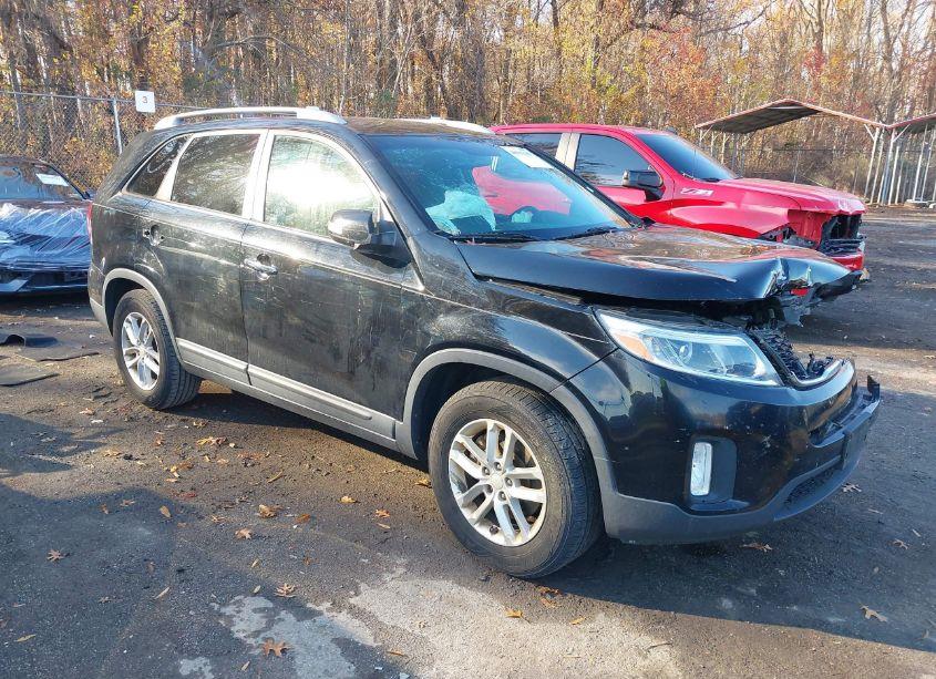 2014 Kia Sorento LX (VIN 5XYKT4A67EG482624) main photo