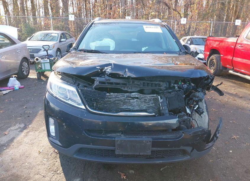 Photo 12 of 2014 Kia Sorento LX (VIN 5XYKT4A67EG482624)