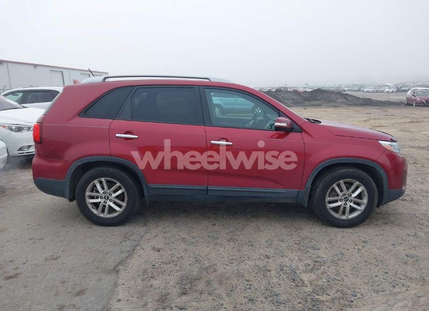 Photo 14 of 2014 Kia Sorento LX (VIN 5XYKT4A67EG501883)