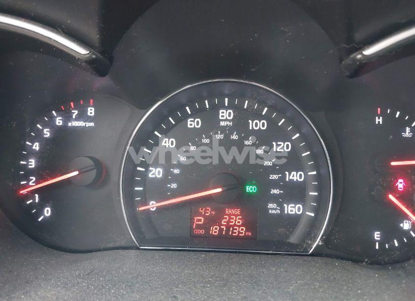 Photo 7 of 2014 Kia Sorento LX (VIN 5XYKT4A67EG501883)