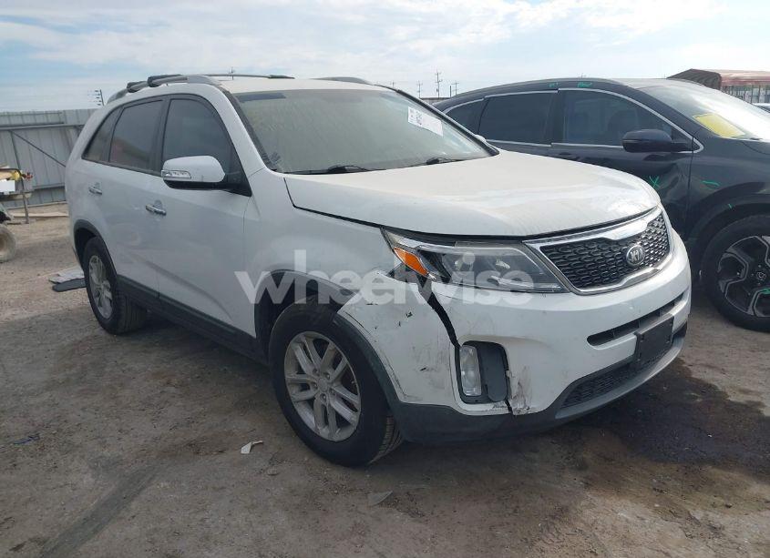 2014 Kia Sorento LX (VIN 5XYKT4A67EG511958) main photo