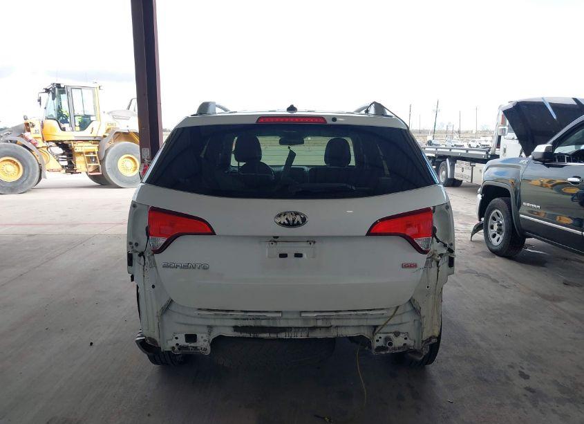 Photo 16 of 2015 Kia Sorento LX (VIN 5XYKT4A67FG562183)