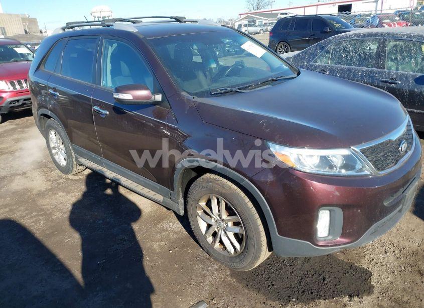 2015 Kia Sorento LX (VIN 5XYKT4A67FG578934) main photo