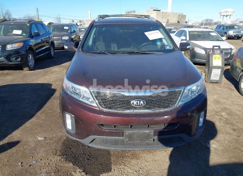 Photo 12 of 2015 Kia Sorento LX (VIN 5XYKT4A67FG578934)