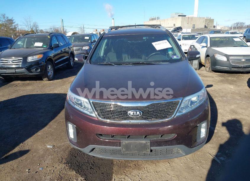 Photo 6 of 2015 Kia Sorento LX (VIN 5XYKT4A67FG578934)