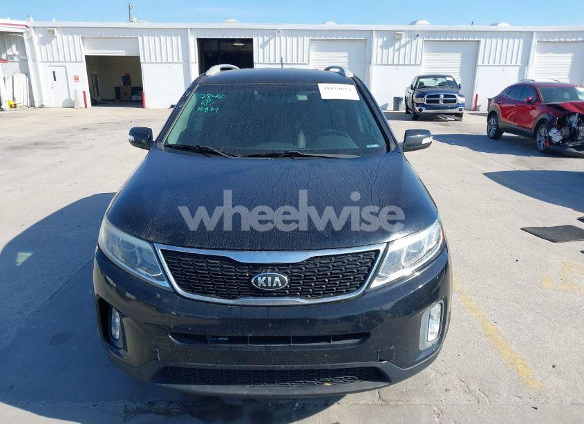 Photo 12 of 2015 Kia Sorento LX (VIN 5XYKT4A67FG632460)