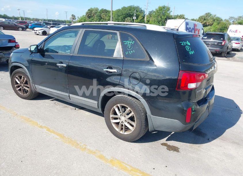 Photo 3 of 2015 Kia Sorento LX (VIN 5XYKT4A67FG632460)