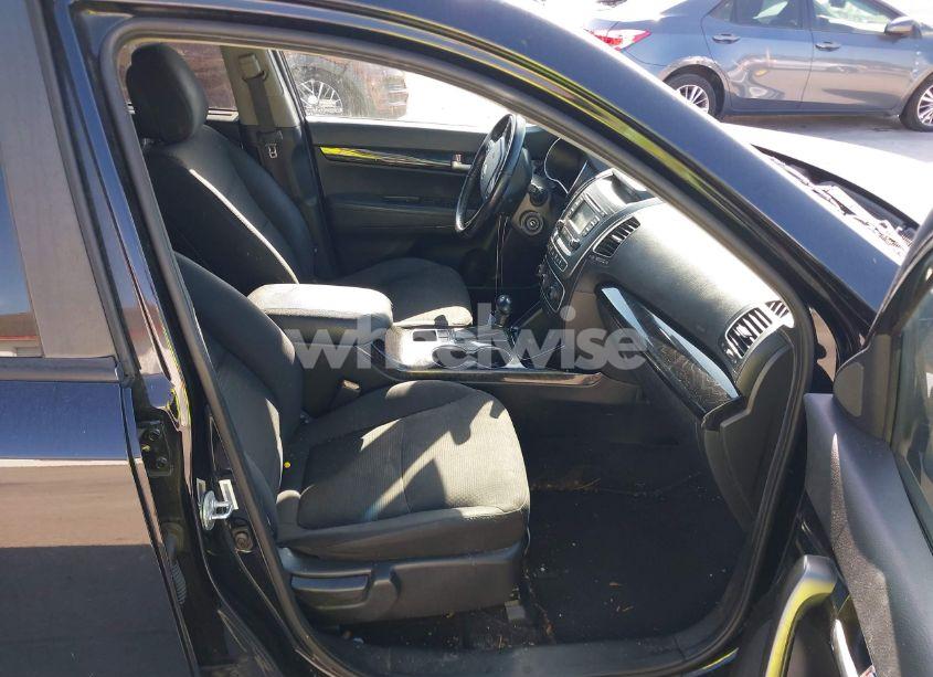 Photo 5 of 2015 Kia Sorento LX (VIN 5XYKT4A67FG632460)