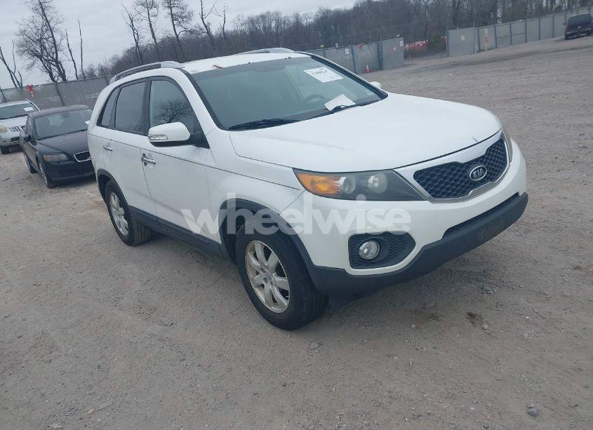 2012 Kia Sorento LX (VIN 5XYKT4A68CG237439) main photo
