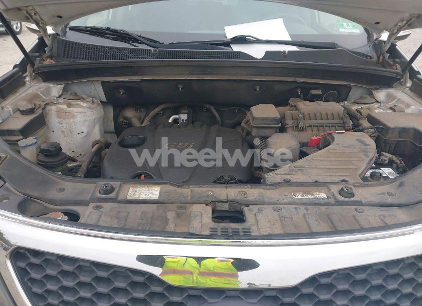 Photo 10 of 2012 Kia Sorento LX (VIN 5XYKT4A68CG237439)