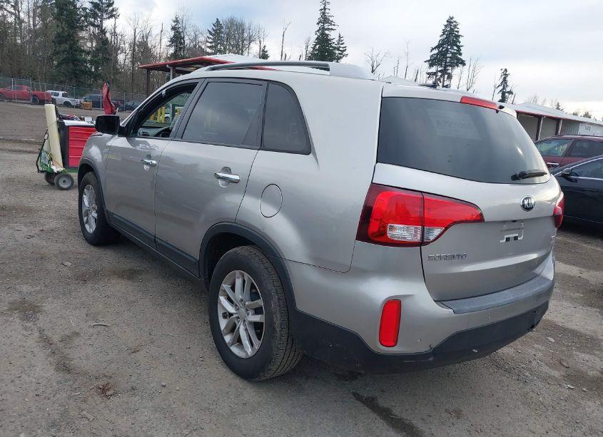 Photo 3 of 2014 Kia Sorento LX (VIN 5XYKT4A68EG527716)