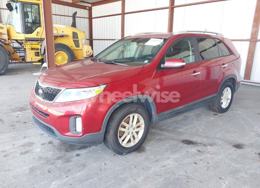 Photo 2 of 2015 Kia Sorento LX (VIN 5XYKT4A68FG657710)