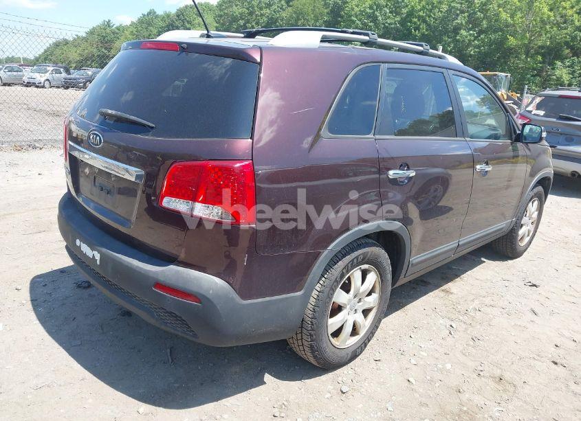 Photo 4 of 2012 Kia Sorento LX (VIN 5XYKT4A69CG232492)
